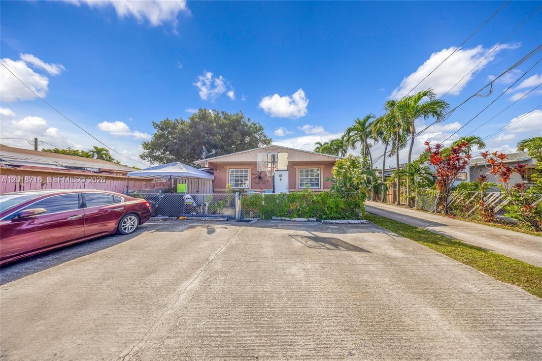 Miami, Florida, United States 2 - 17928192