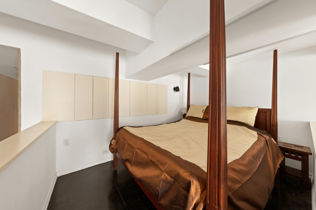 House in New York, New York, United States 5 - 17544438