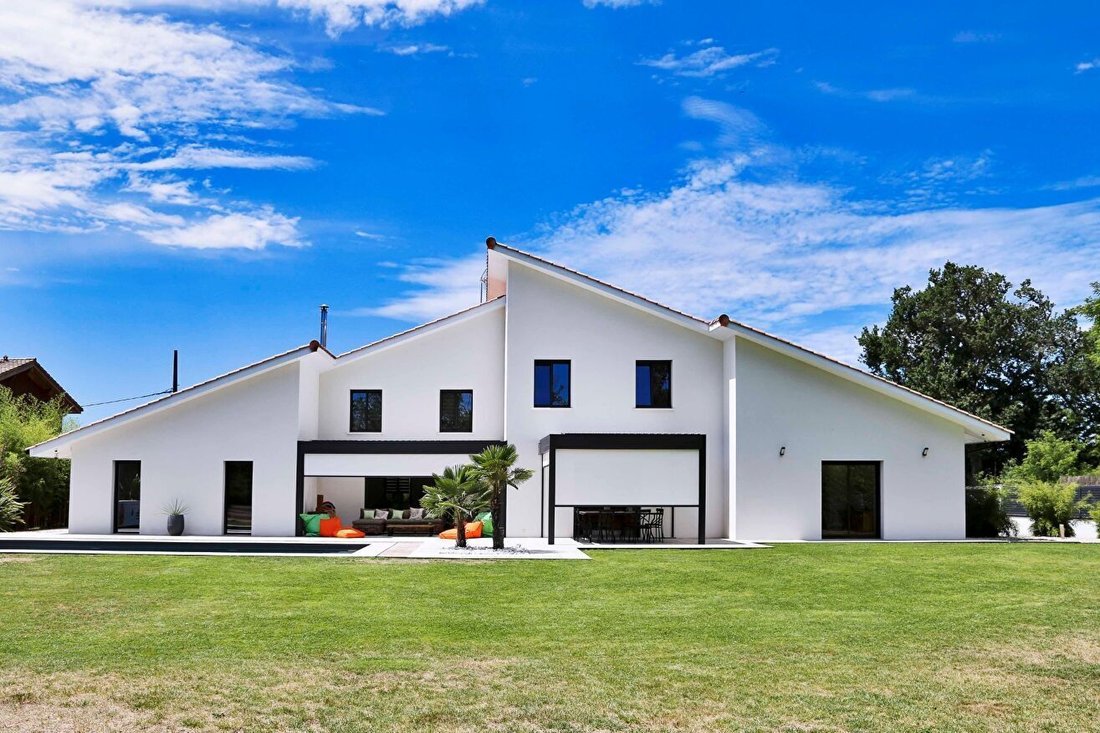 Villa in Aiguillon, Arcachon, France 2 - 16012875
