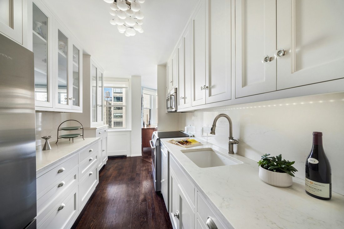 Co Op in New York, New York, United States 3 - 17557431