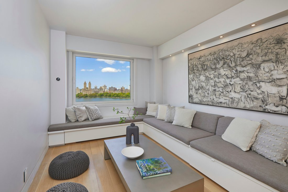 House in New York, New York, United States 5 - 17893783