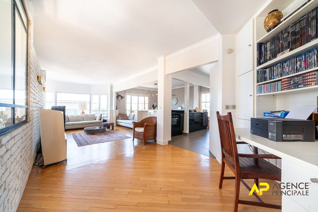 Apartment in Souvenir Français, La Garenne-Colombes, France 4 - 17764577