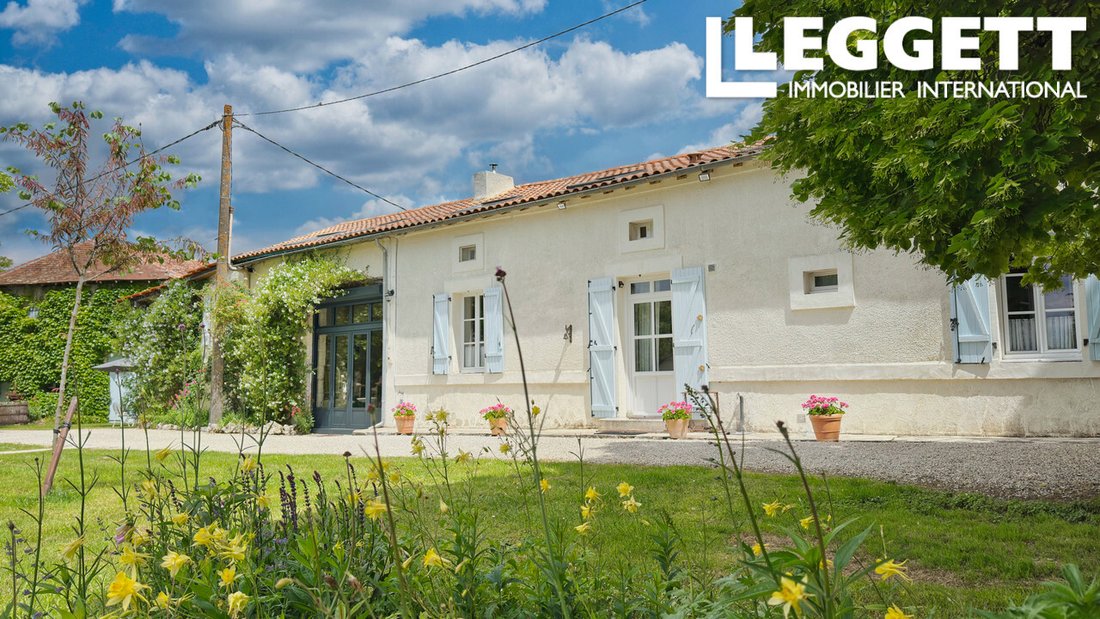 House in Saint-Romain, Nouvelle-Aquitaine, France 3 - 17935249