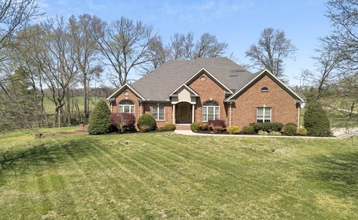 House in Cedar Hill, Tennessee, United States 1
