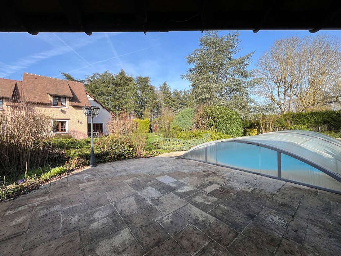 House in Les Mesnuls, Ile-de-France, France 2 - 17549490