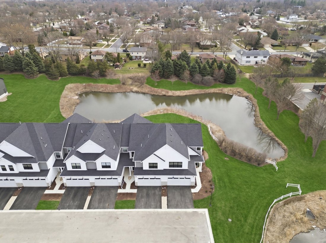 Townhouse in Woodridge, Illinois, United States 3 - 17939313