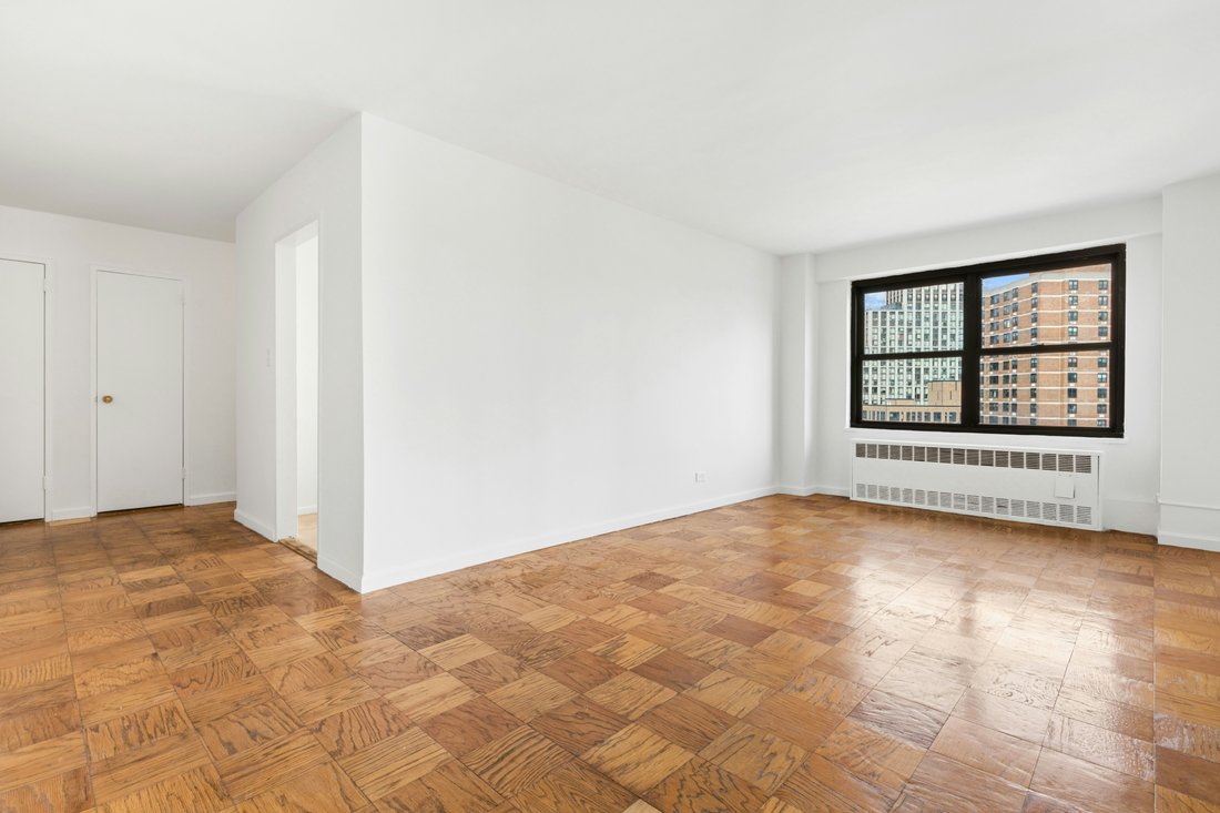 Co Op in New York, New York, United States 3 - 17574538