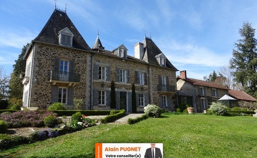 House in Nexon, Nouvelle-Aquitaine, France 1
