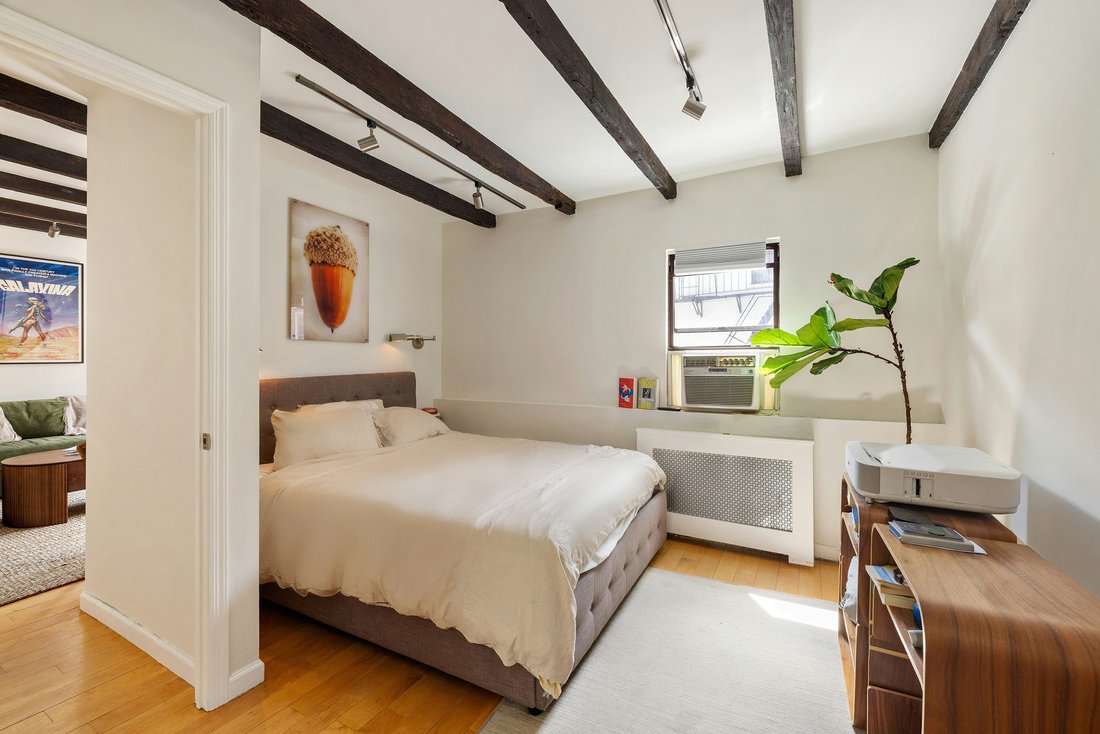 Co Op in New York, New York, United States 3 - 17737871