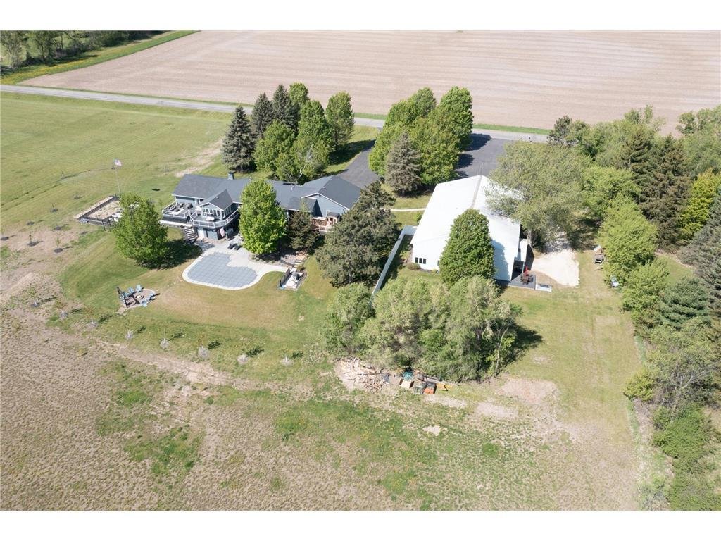 House in Martell, Wisconsin, United States 4 - 17942534