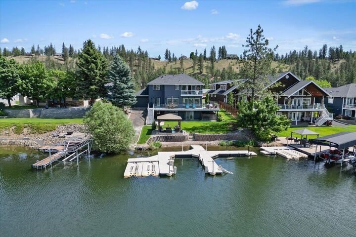 House in Nine Mile Falls, Washington, United States 1 - 17941987