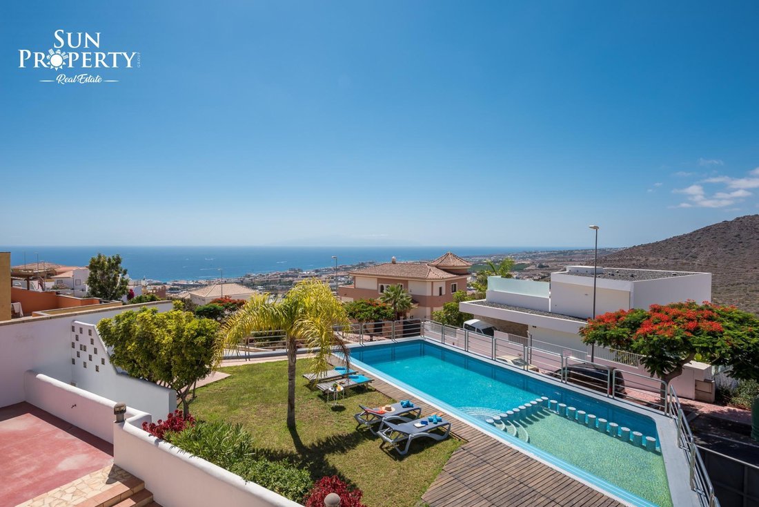 Villa in Costa Adeje, Adeje, Canary Islands 4 - 17935134