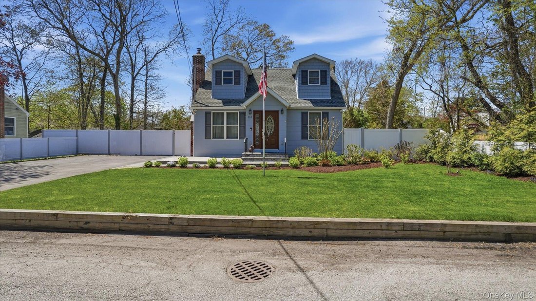 House in Mastic Beach, New York, United States 2 - 17939638