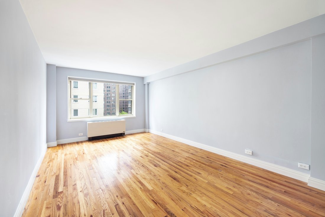 Co Op in New York, New York, United States 4 - 17799209