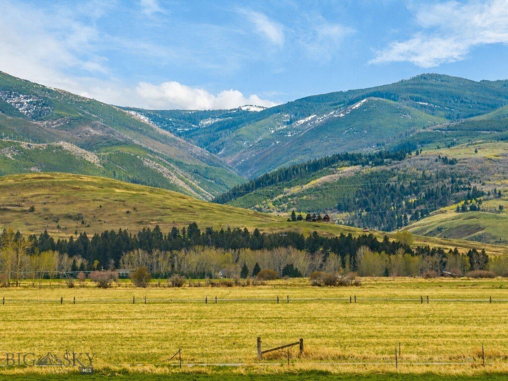 Land in Gallatin Gateway, Montana, United States 1 - 17934805
