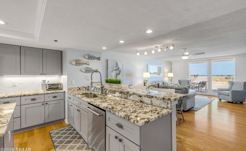 Condo in New Smyrna Beach, Florida, United States 1