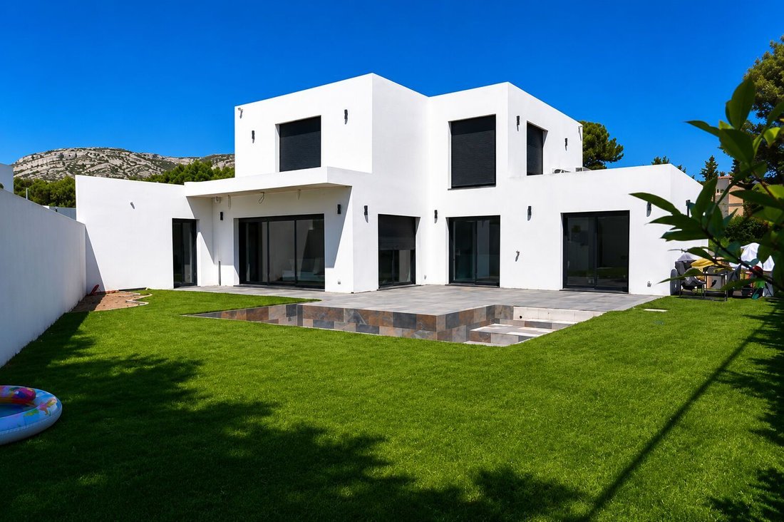 House in Ganteaume, Aubagne, France 1 - 17939555