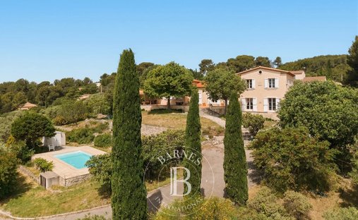 House in La Treille, Marseille, Provence-Alpes-Côte d'Azur 1