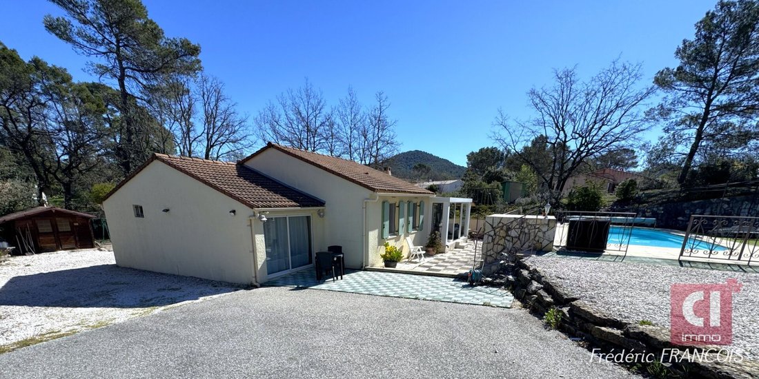 House in Rocbaron, Provence-Alpes-Côte d'Azur, France 1 - 17744728