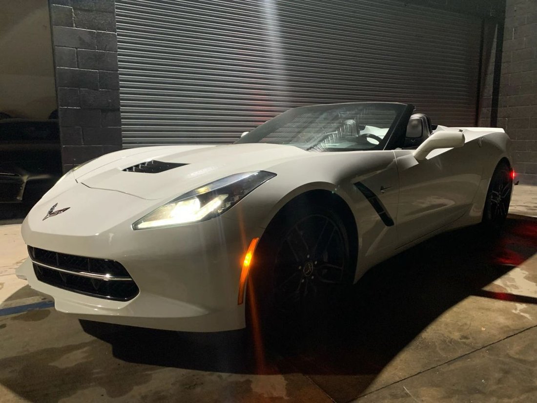 Cabriolet in Whittier, CA, United States 1 - 16765152