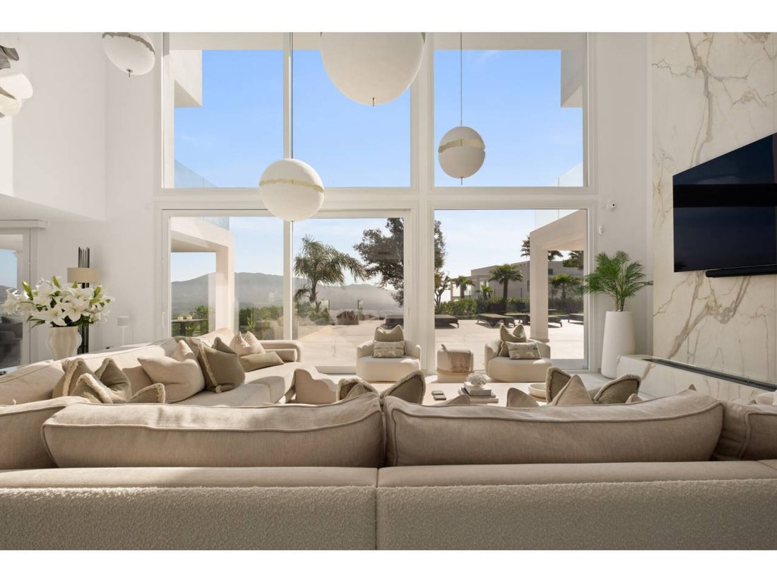 House in Elviria-Cabopino, Marbella, Spain 2 - 17940459