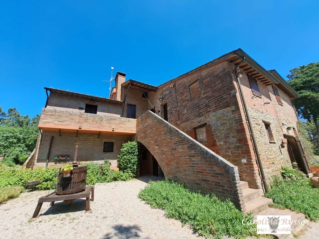 Country House in Castiglione del Lago, Umbria, Italy 2 - 16623707
