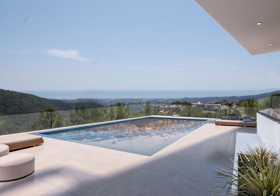 Villa in Benahavis, Andalusia, Spain 1 - 17930873