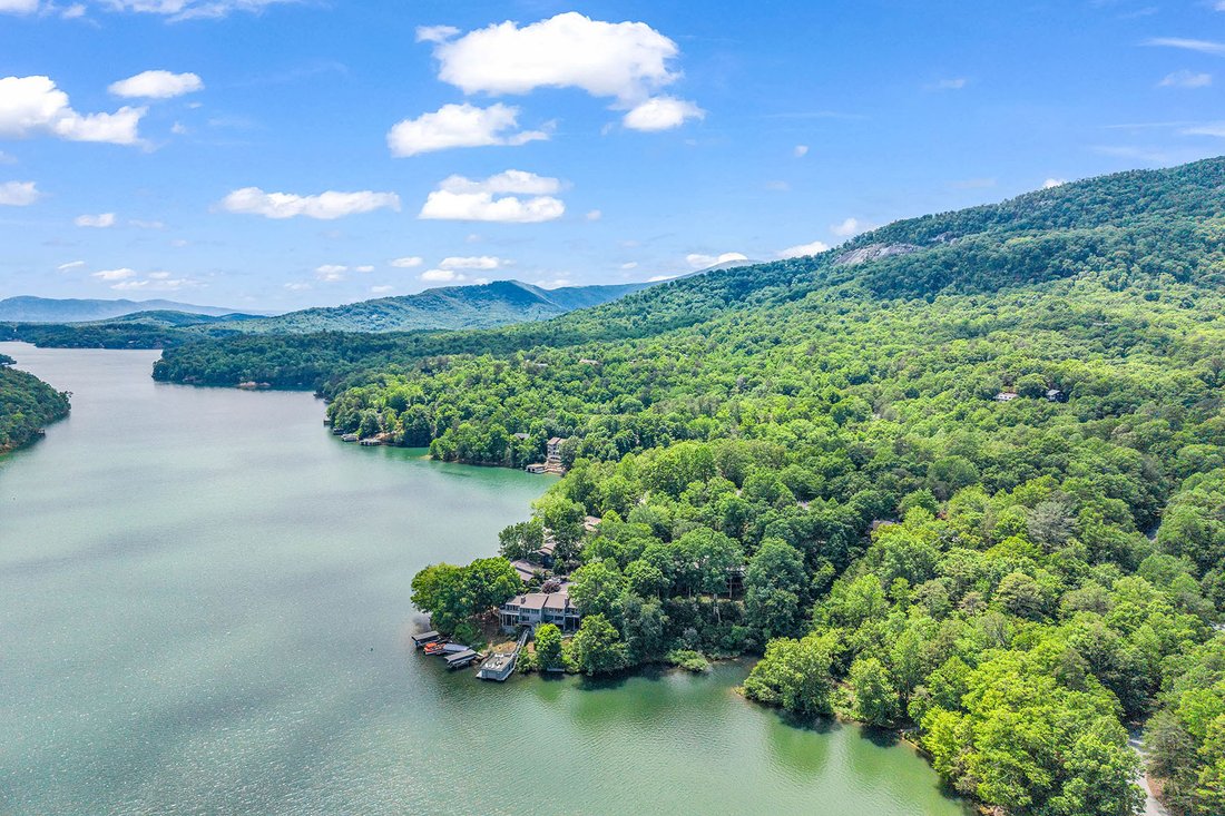 House in Lake Lure, North Carolina, United States 1 - 17902251