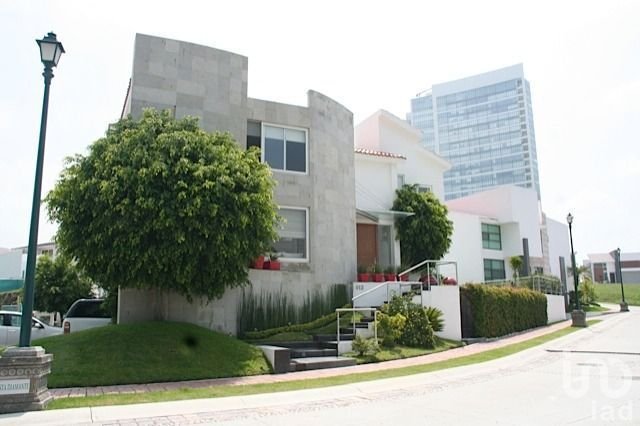 House in Tlaxcalancingo, Puebla, Mexico 1 - 17929777