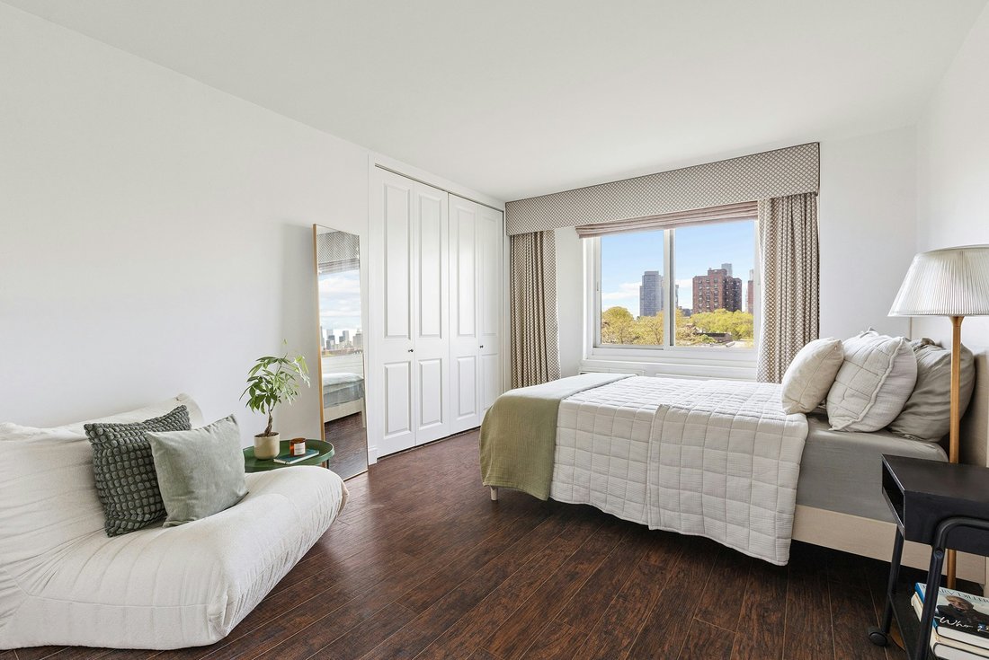 Co Op in New York, New York, United States 4 - 17822525