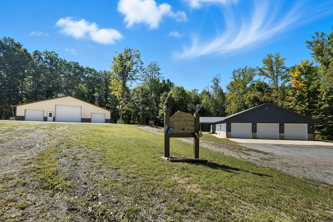 House in Cassopolis, Michigan, United States 2 - 17930548
