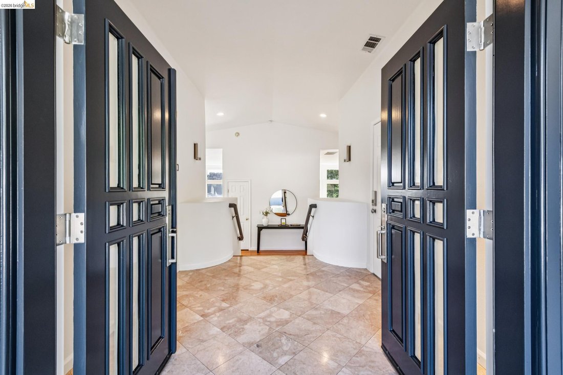 House in Oakland, California, United States 4 - 17932942