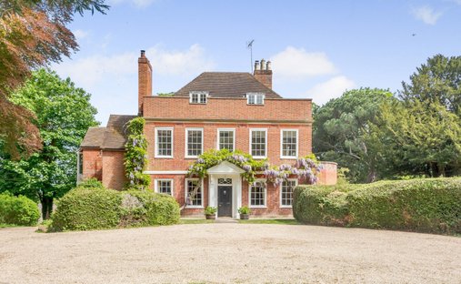 House in Sulhamstead, England 1