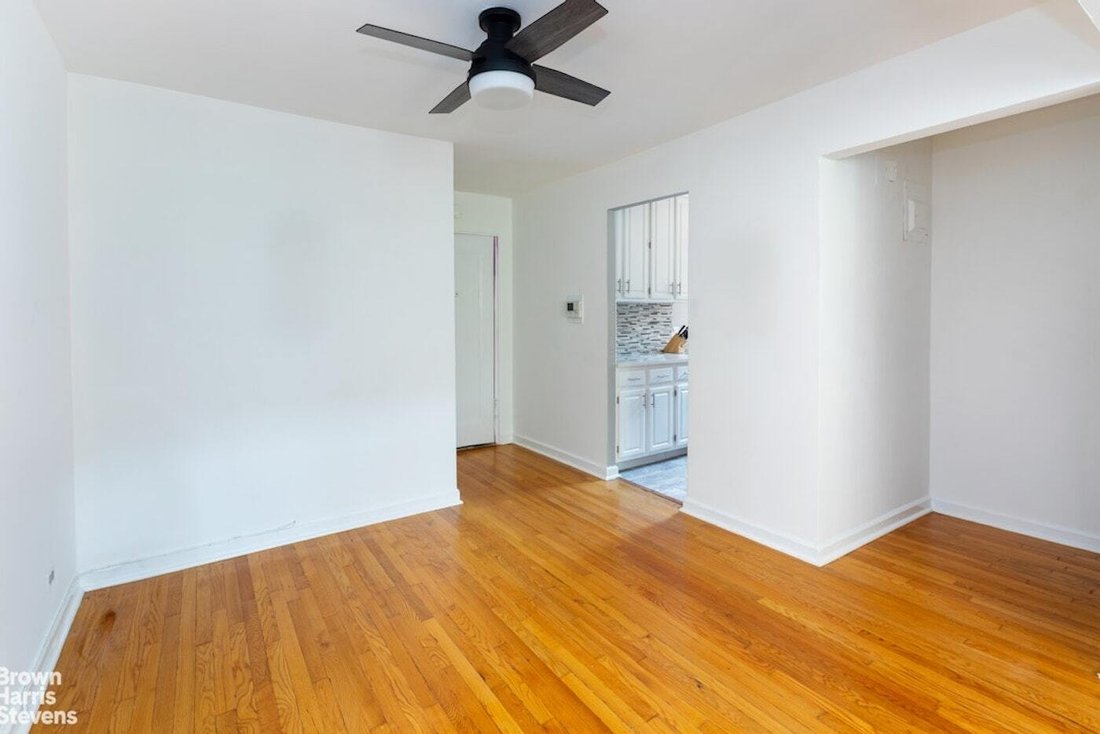 Co Op in New York, New York, United States 4 - 16945225
