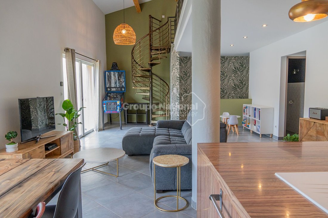 House in Centre Ville, Aigues-Mortes, France 1 - 16479606