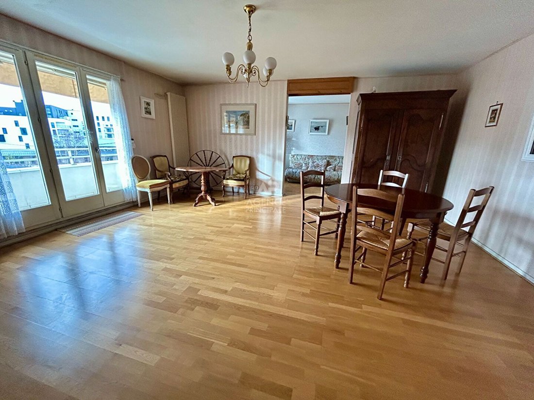 Apartment in Poissy, Ile-de-France, France 1 - 17438462