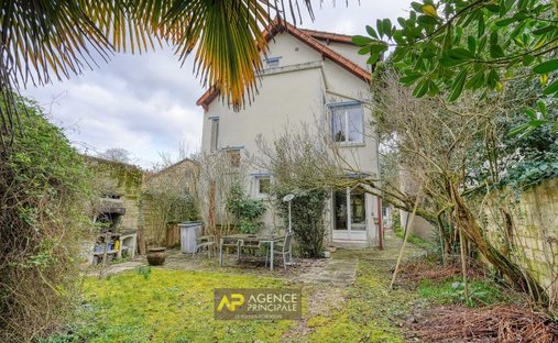 Maison à Anatole France, Le Plessis-Robinson, France 1