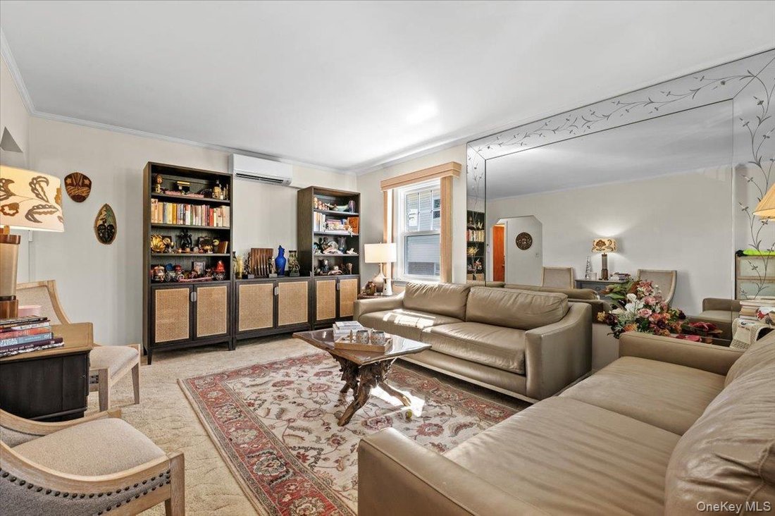 House in New York, New York, United States 3 - 17928771