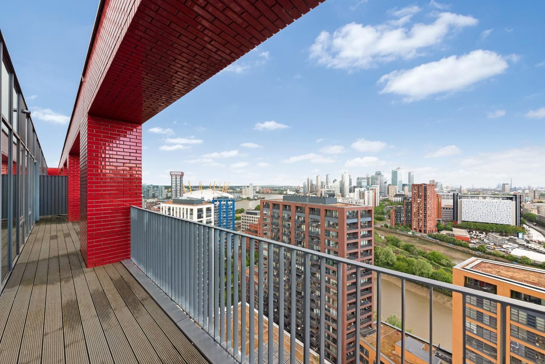 House in Canning Town, Newham, England 4 - 17932777