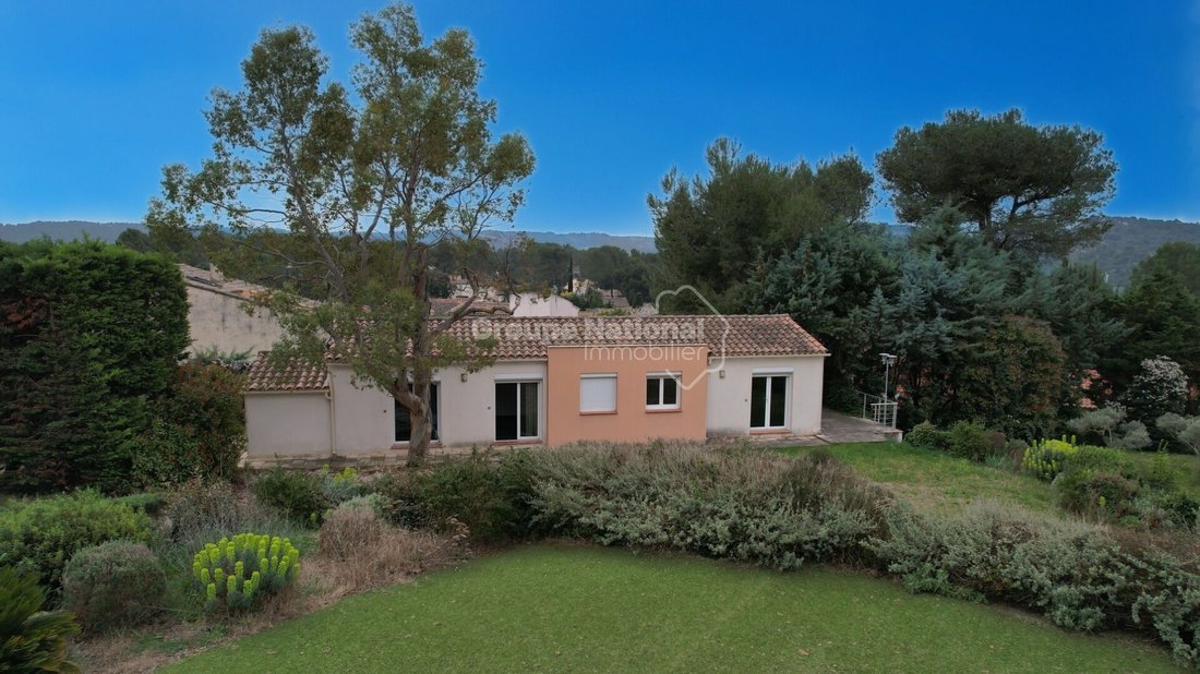House in Orgon, Provence-Alpes-Côte d'Azur, France 2 - 17386141