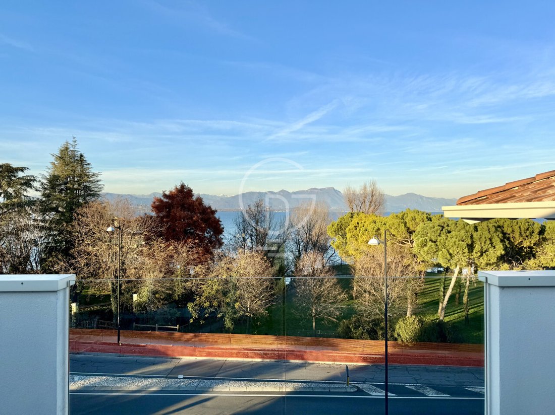 Apartment in Rivoltella, Desenzano del Garda, Lombardy 2 - 17931439