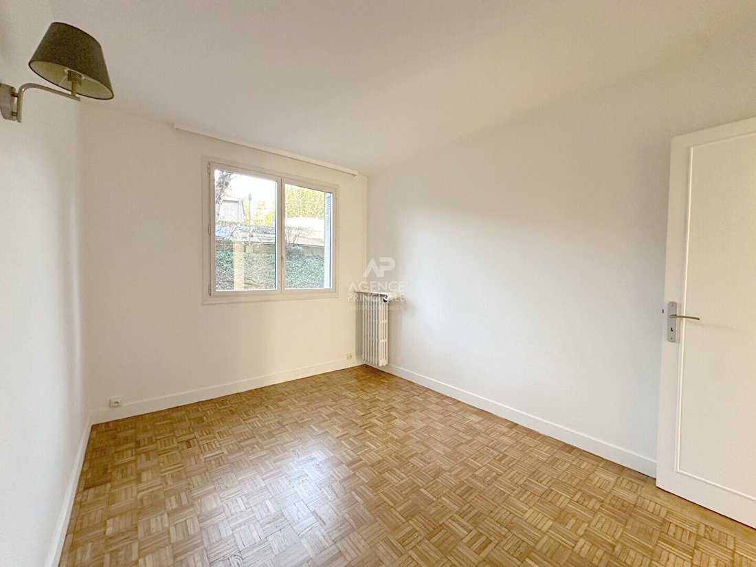Apartment in Pavé des Gardes, Chaville, France 5 - 17546349