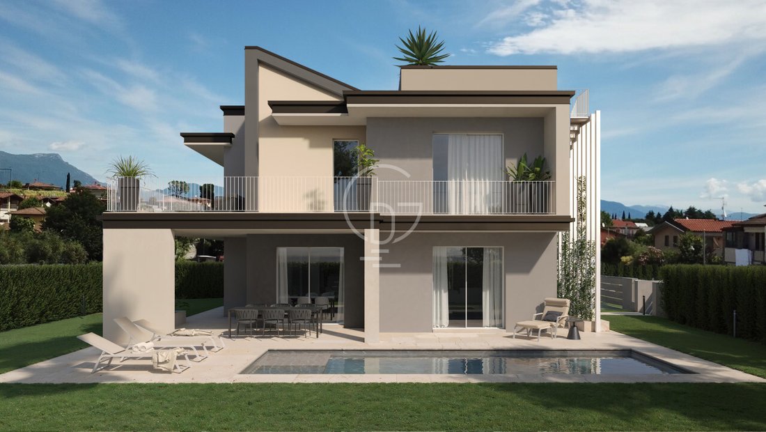 Villa in Moniga del Garda, Lombardy, Italy 1 - 17931548