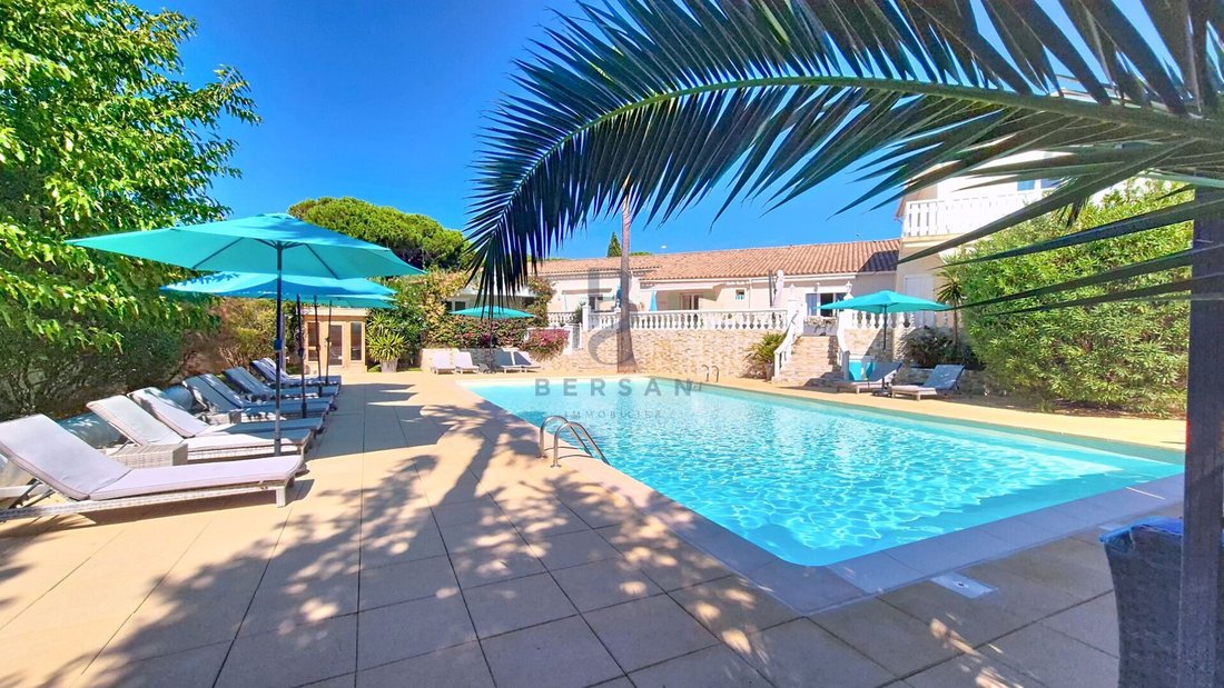 Villa in Exterieurs, Frejus, France 4 - 16409807