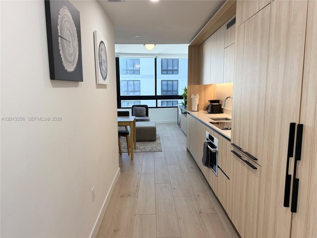 Condo in Miami, Florida, United States 1 - 17919872