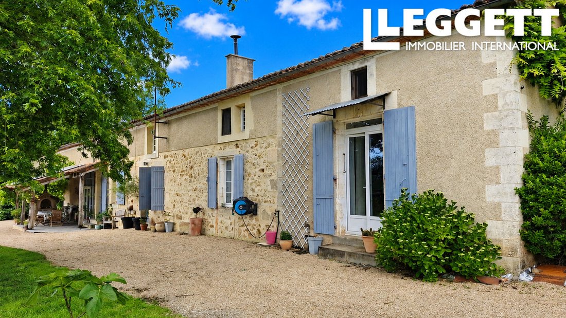 Farm Ranch in Montbron, Nouvelle-Aquitaine, France 1 - 17800391