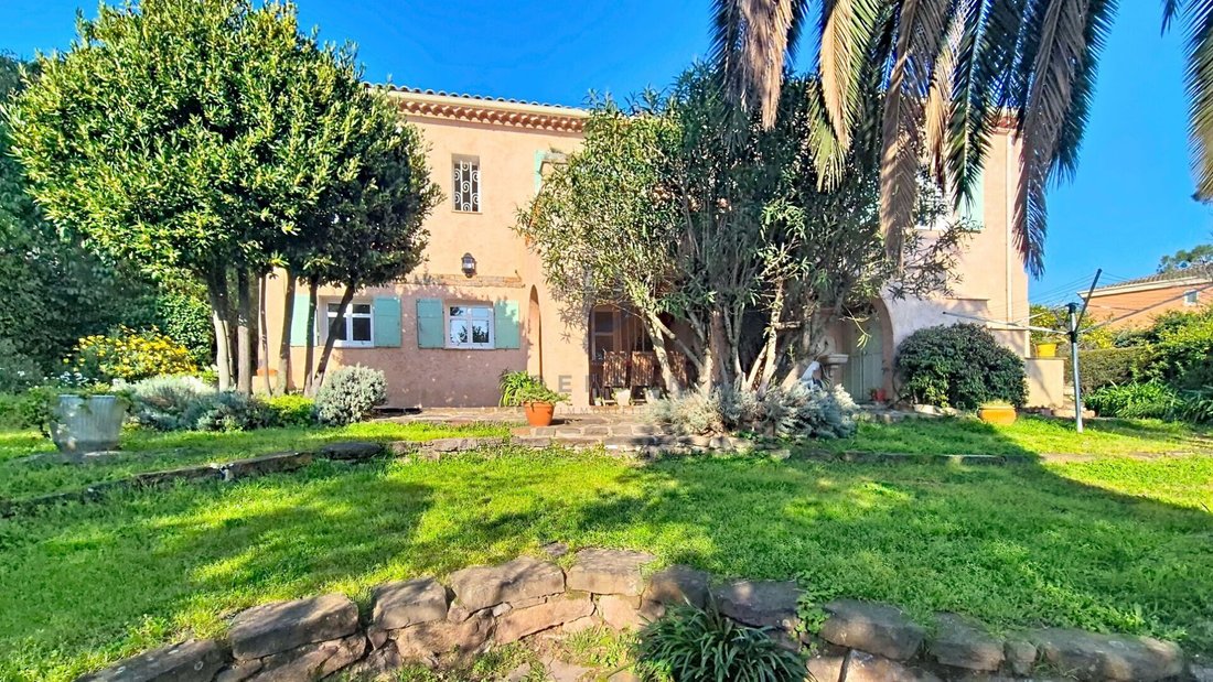 Villa in Le Dramont-Agay-Anthéor-Le Trayas, Saint-Raphaël, France 2 - 17469188