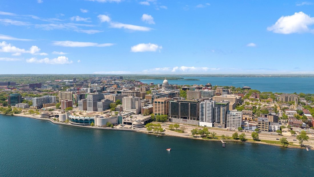 Condo in Madison, Wisconsin, United States 2 - 17940414