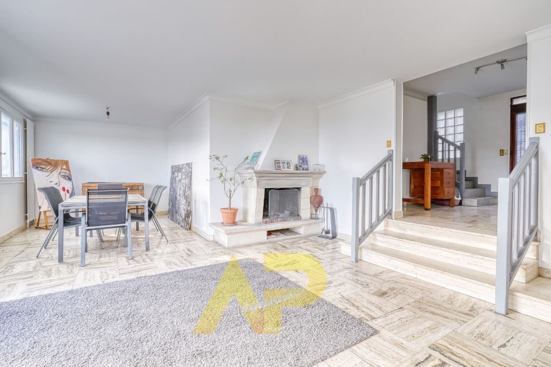 House in Anatole France, Le Plessis-Robinson, France 3 - 17255350