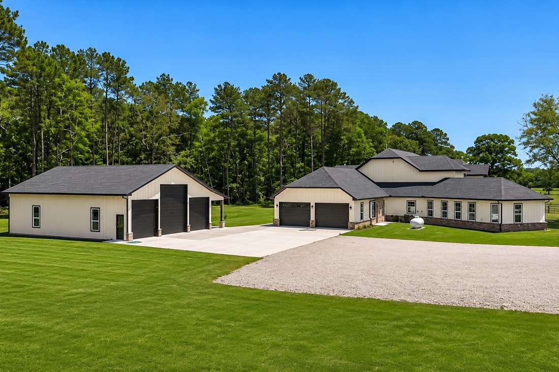 House in Huntsville, Texas, United States 4 - 17939514
